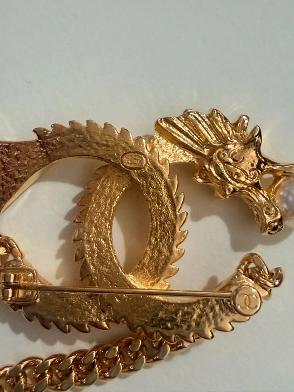 CHANEL Gold-Tone Dragon Brooch with Pearl Accent - Picture 4 of 7